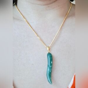 Vintage 80s Lucky Jade Horn Necklace